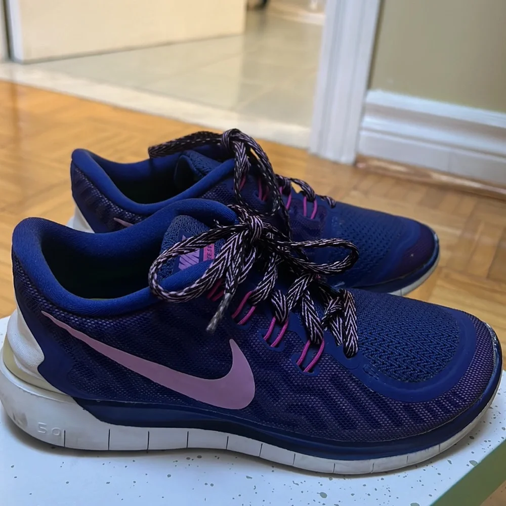 Nike Free 5.0 running shoes, size 6.5 - Picture 4 of 8